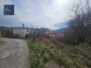 Extra prilika za gradnju!!Prodajem devastiranu kucu - HOTONJ