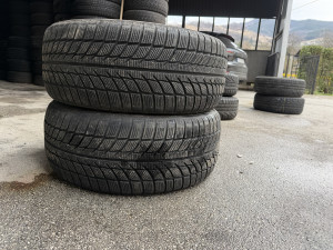 Prodajem 2 gume 245/50/18 Goodride 6mm