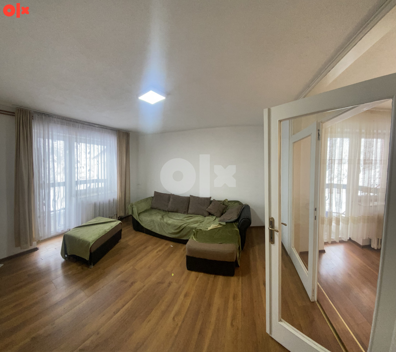 Renoviran stan 90 m2, dvije terase, centralno grijanje