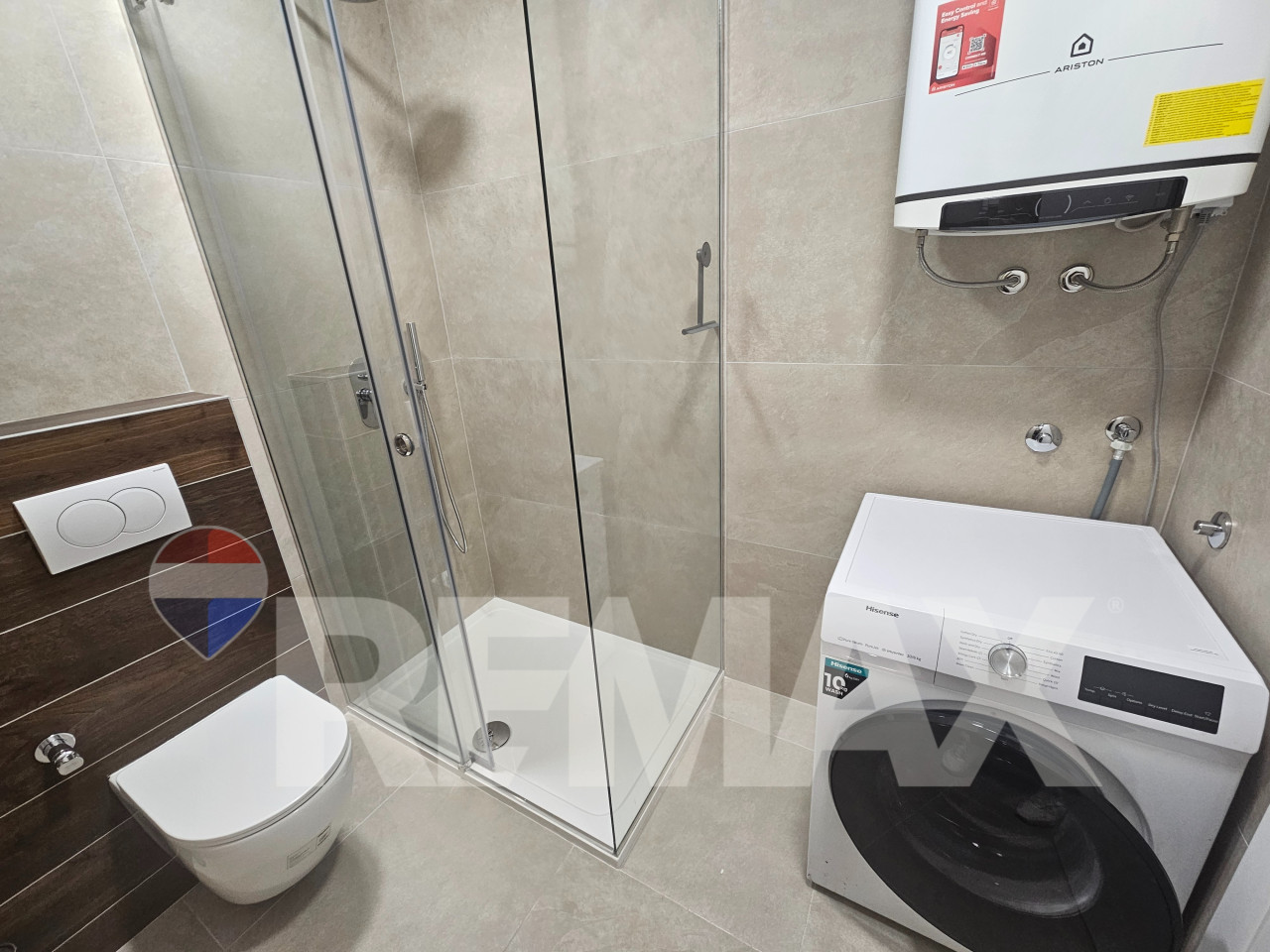 Nov LUX trosoban stan/ garaža/ OMC residence 3