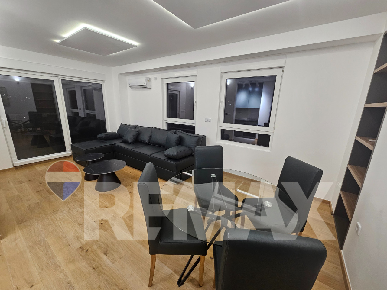 Nov LUX trosoban stan/ garaža/ OMC residence - Widok 6
