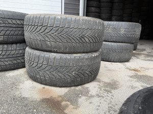 Prodajem 2 gume 225/40/19 Nexen 6mm 2022.g