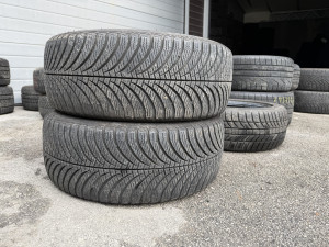 Prodajem 2 gume 205/55/16 Goodyear