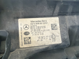 Far LED desni Mercedes W213 (fotografija 8)