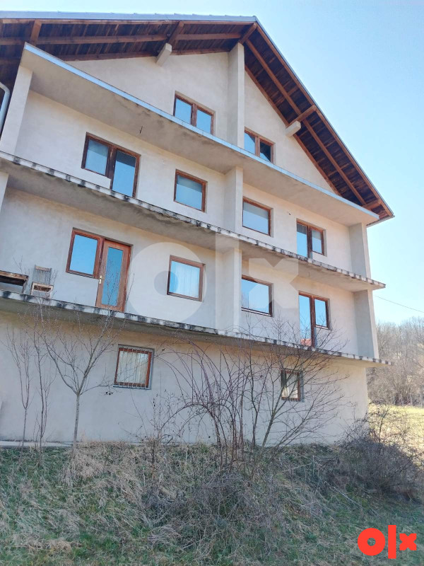 Kuća Tuzla Požarnica 670m2 2