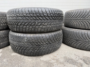 Prodajem 2 gume 205/55/17 Nokian 7mm