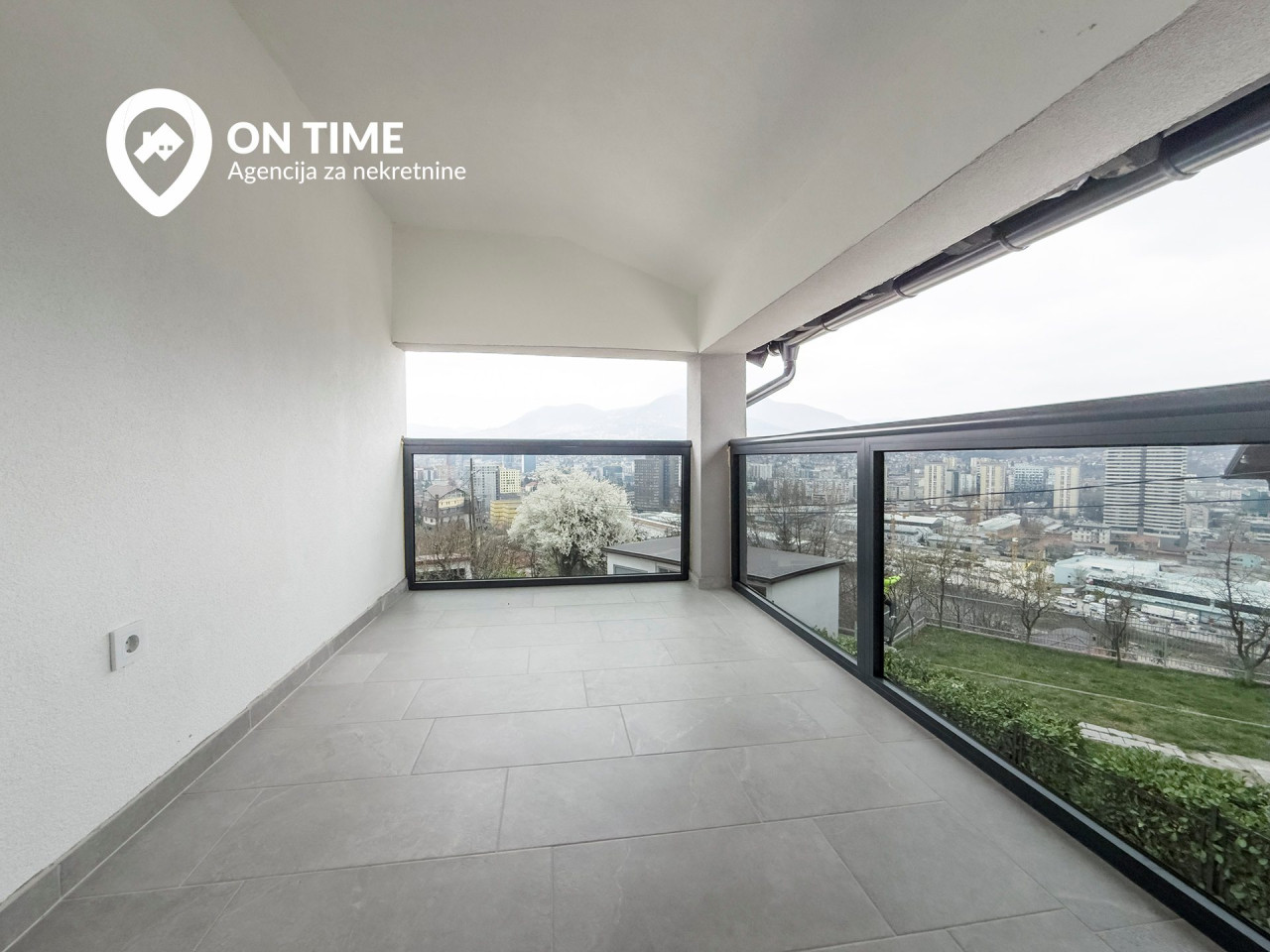 ON TIME prodaje: Trosoban Stan Sarajevo - Pofalići 7