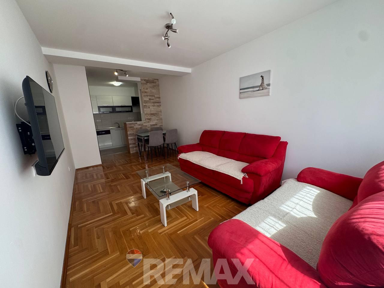 Dvosoban stan 44m2, podnožje Starčevice