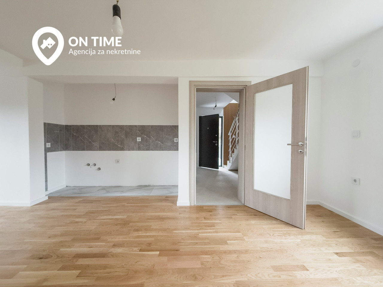 ON TIME prodaje: Trosoban Stan Sarajevo - Pofalići 3