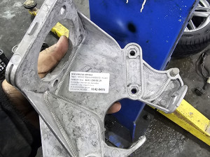 Nosac pedala komandi Mercedes e klasa w211 A2112900019