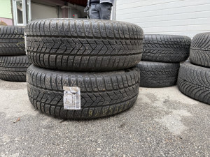 Prodajem 2 gume 225/50/18 Pirelli 7mm