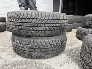 Prodajem 2 gume 205/60/16 Continental 2022.g