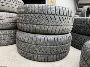 Prodajem 2 gume 245/40/19 Pirelli