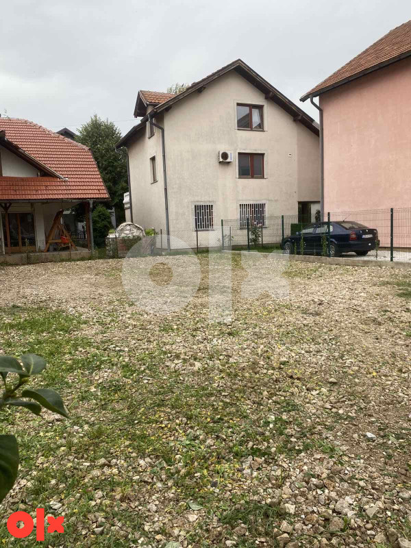 Izdavanje plac
