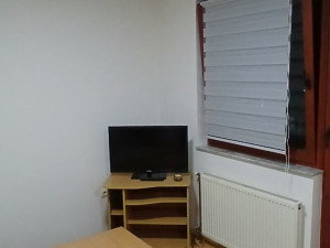 izdajem stan 30kw 2 sprat. 066401308