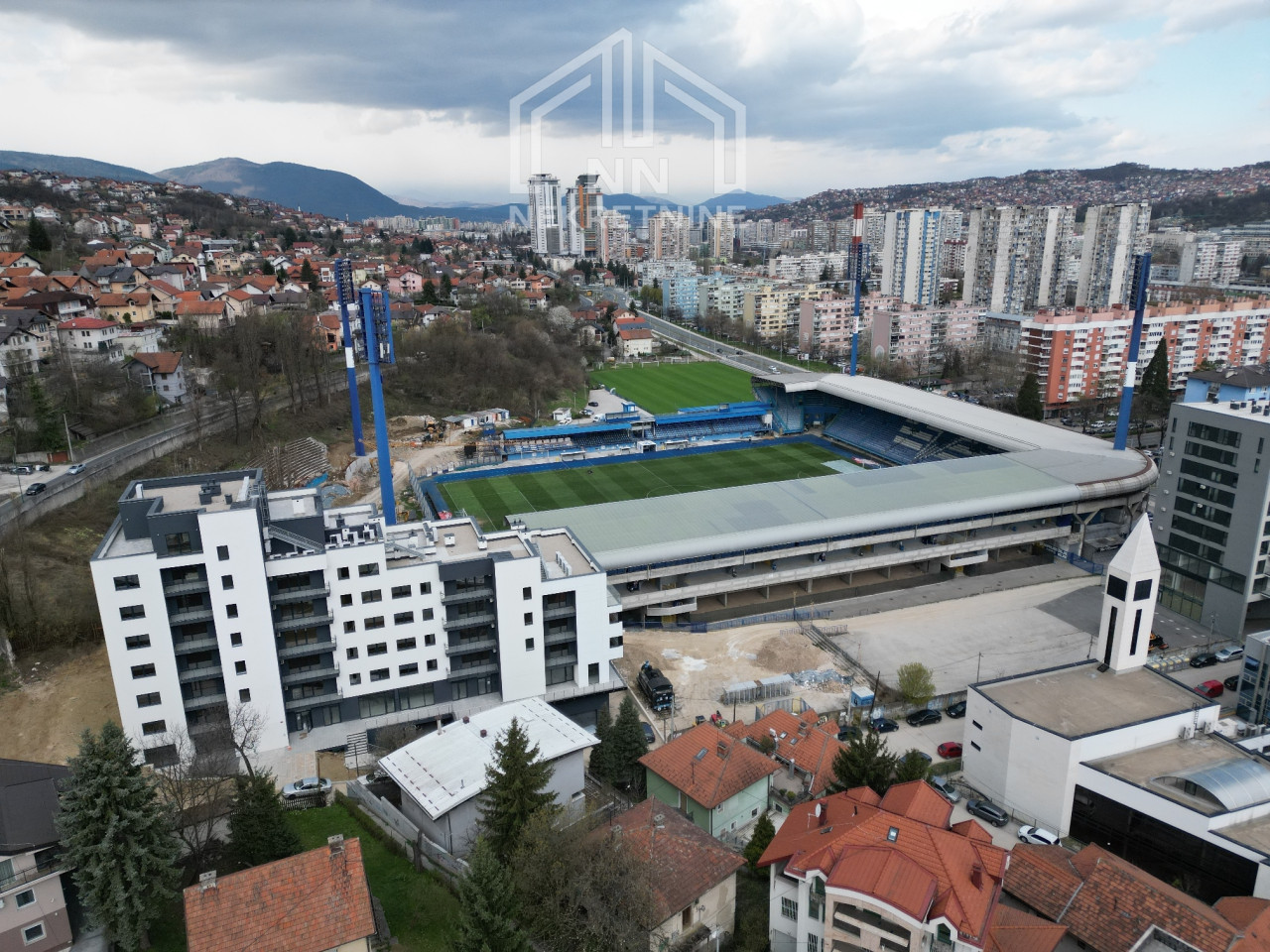 NN Nekretnine : Poslovni prostori - novogradnja - Grbavica 2
