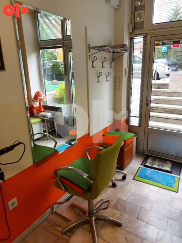 Frizerski salon opremljen,odmah dostupan za izdavanje - Novi Grad 3