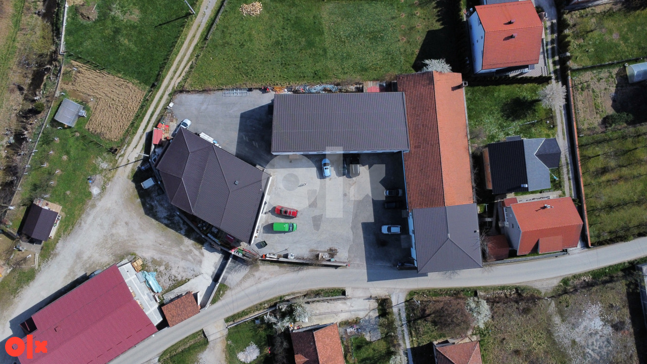 PN/ IZDAVANJE - POSLOVNI OBJEKTI - BLAŽUJ/ 1800m2 (650m2+1150m2) 2