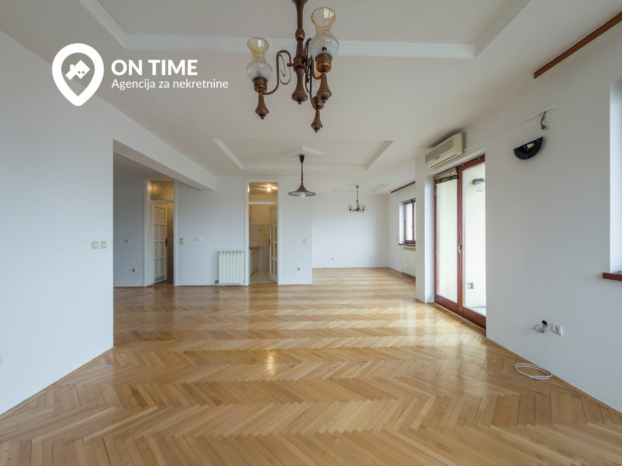 ON TIME prodaje: Trosoban Stan Sarajevo - Centar - 85m2