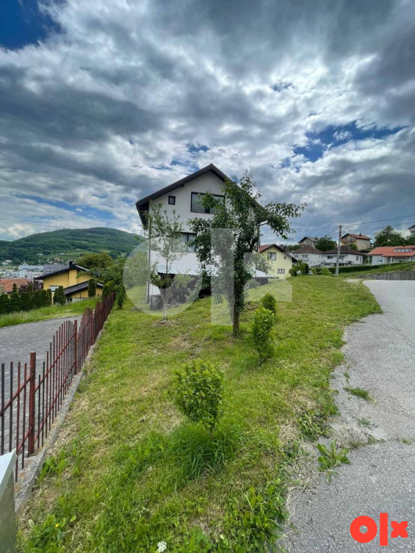 Kuća Kiseljak. na upisane brojeve 063 339 998 i 063 750 266 3