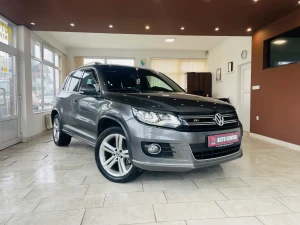 VOLKSWAGEN TIGUAN 2.0 TDI *R Line* 4MOTION* XENON*LED*KAMERA*