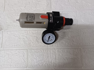 Regulator i filter zraka