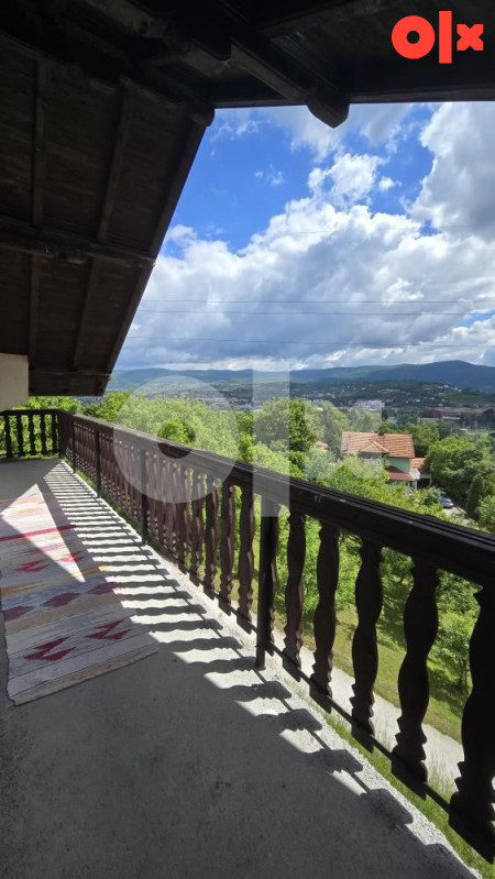 Kuća u Ilijašu sa bazenom i okućnicom od  2198 m2,  vl 1/1 5