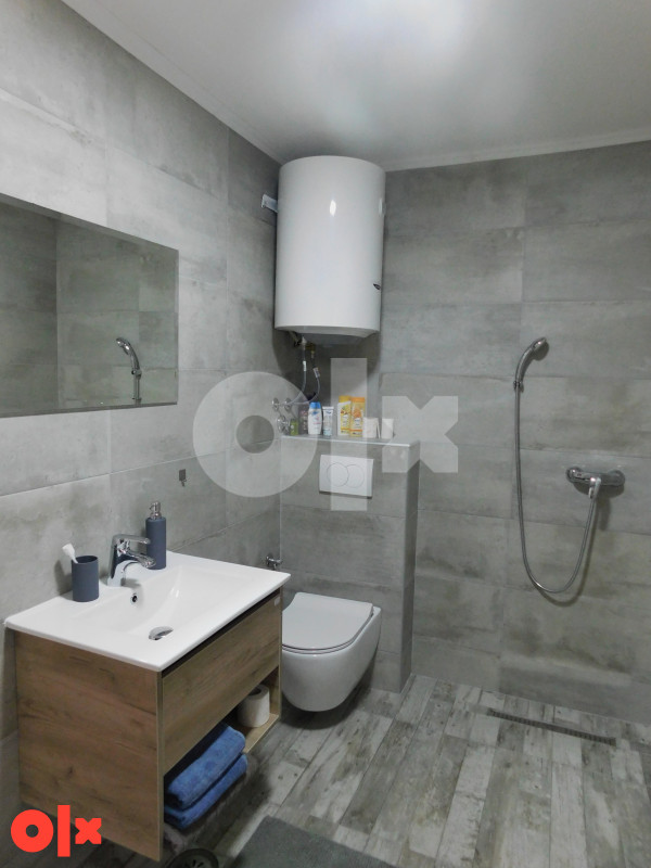 Kuća u Ilijašu sa bazenom i okućnicom od  2198 m2,  vl 1/1 9