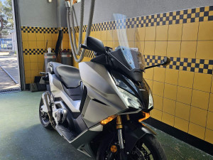 Honda forza 750