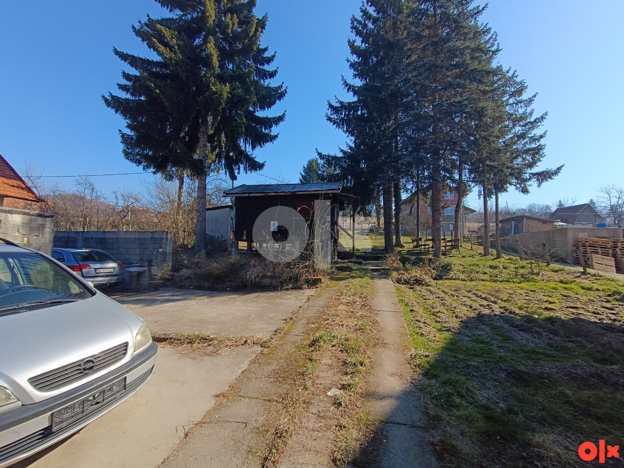 Rakovica Zemljište 1757 m2,+stara vikendica,blizu škole 2
