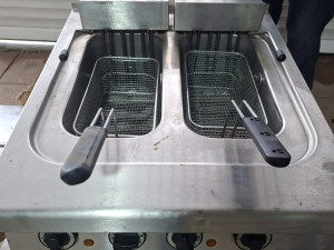 Ugostiteljska oprema friteza vafle palacinkara mob 063340969