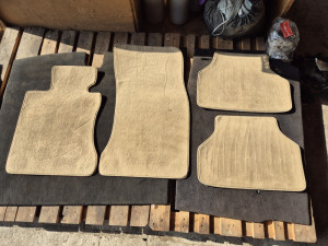 Bmw e60 e61 PATOSNICE ZUTE PLATNENE original podmetaci tepih pod