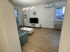 Stan Tuzla/Renoviran/ NAMJEŠTEN/57,40m2