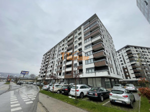 Prodaju se dva garažna mjesta - Naselje Park