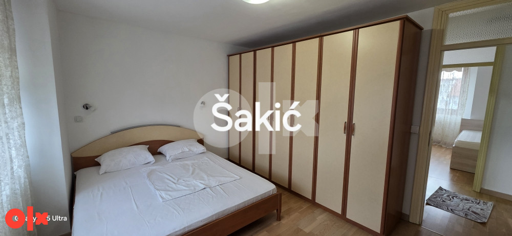 Snizeno= Ilidza,centar,trosoban sa pogledom na rijeku 3