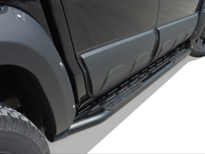 Volkswagen Amarok crni Amazon pragovi OFF ROAD