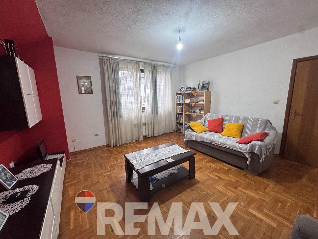 Cetvorosoban stan u kući 150m2 , Rakovačke bare