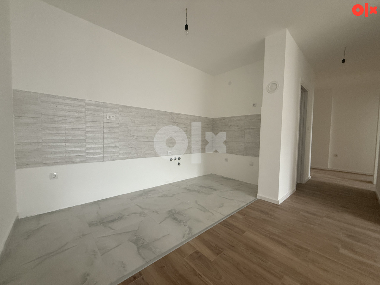 Trosoban stan Istočno Sarajevo 69 m2 etažiran 8