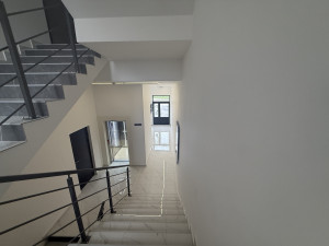 Trosoban stan Istočno Sarajevo 69 m2 etažiran photo 2