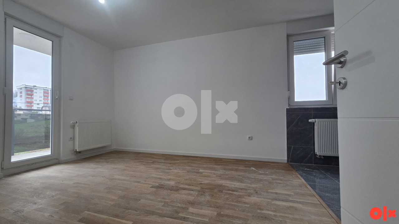 Dvosoban stan / Nova Dobrinja, Istočno Sarajevo 1. i 2. sprat 9