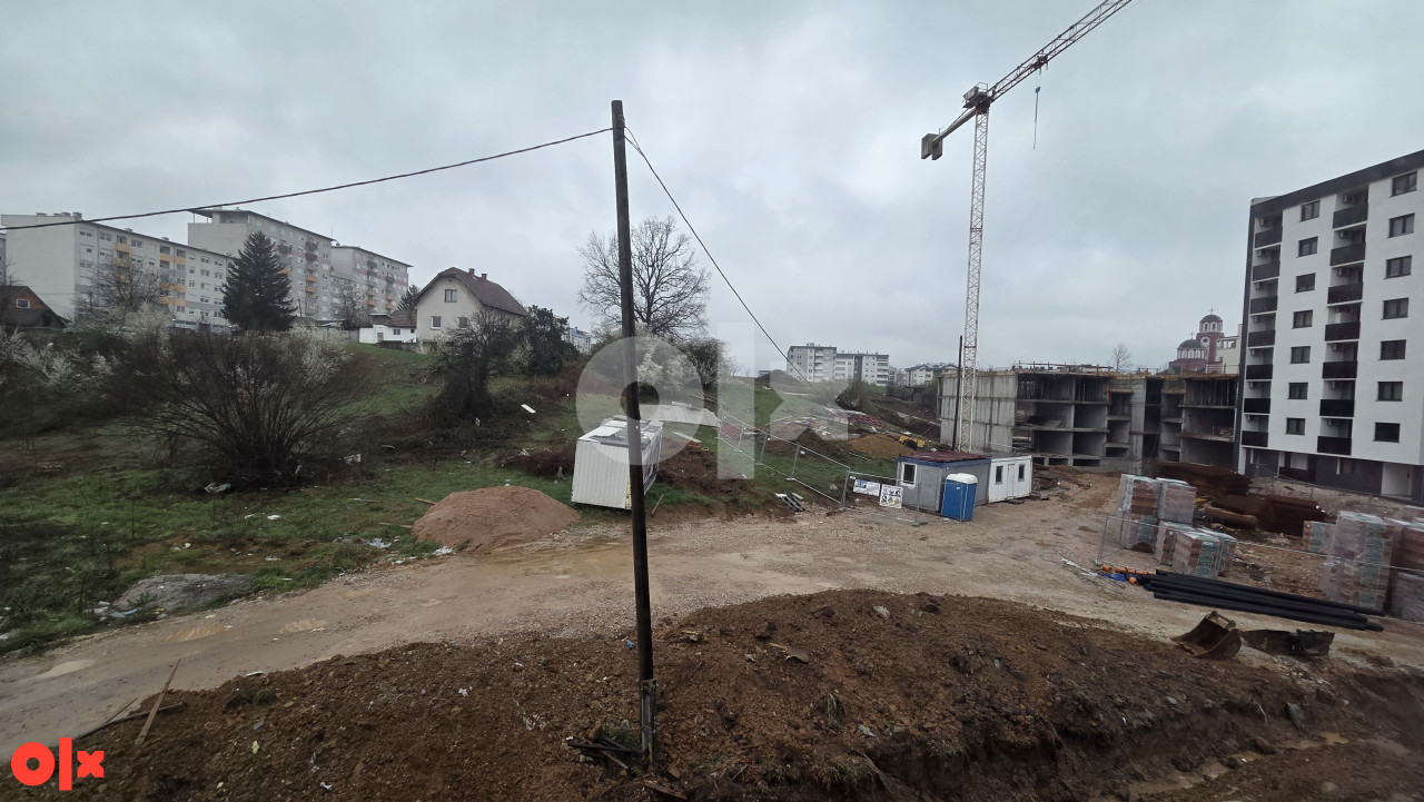 Dvosoban stan / Nova Dobrinja, Istočno Sarajevo 1. i 2. sprat 13