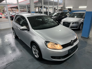 Volkswagen Golf 6 1.6 TDI 2009 Godina !