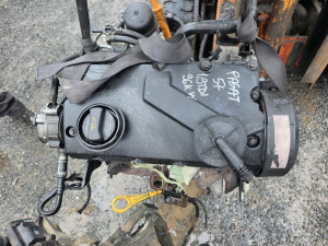 Motor pasat 5+ 1.9 diz 96 kw 2004 god