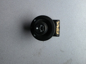 Prekidac retrovizora Ford fokus 1.4 benz 55 kw 2002 god