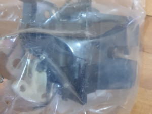 BRAVA GEPEKA 8K9827505A SKODA SUPERB 09-