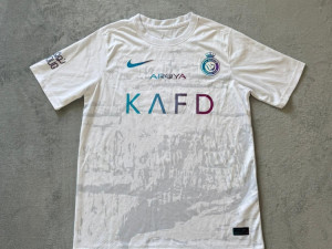 Cristiano Ronaldo Al Nassr dres, L veličina