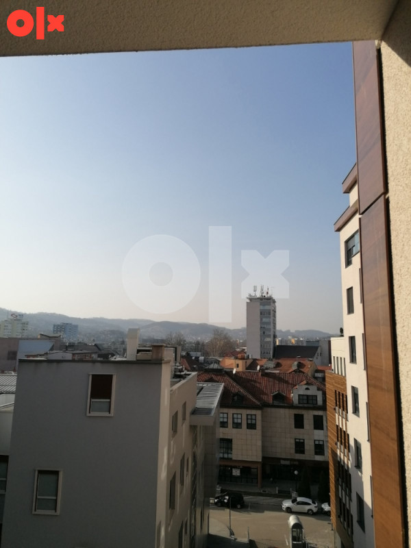 Luksuzan stan s parkingom u centru - Jevrejska ul. 6