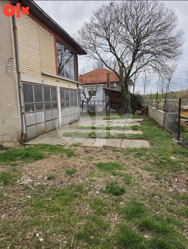 Prodajem kuću u Bijeljini na odličnoj lokaciji u blizini centra 2