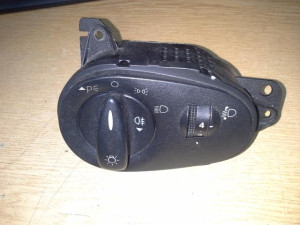 98AG13A024CH PREKIDAC SVJETALA N FORD FOCUS 2001-2005