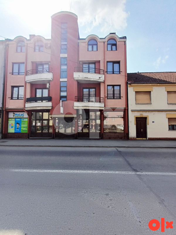 Poslovni prostor Prijedor 70m2, centar 4